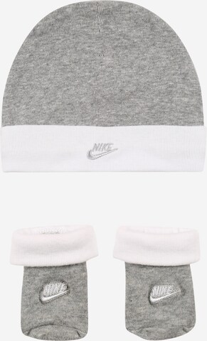 Nike Sportswear Σετ εσώρουχα 'Futura' σε γκρι: μπροστά
