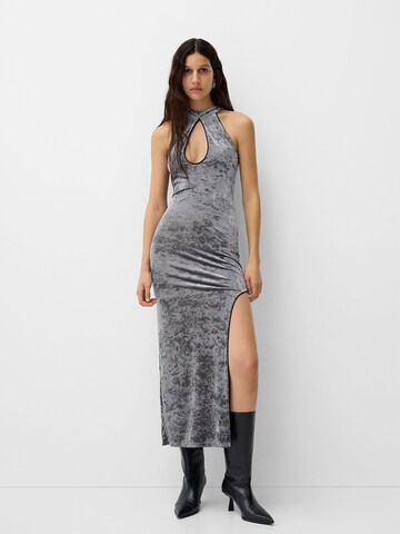 Abito di Bershka in grigio: frontale