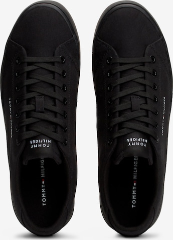 Sneaker bassa 'Essential' di TOMMY HILFIGER in nero