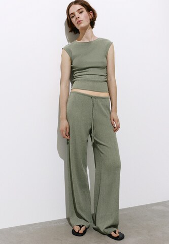 Pull&Bear Wide leg Pants in Green