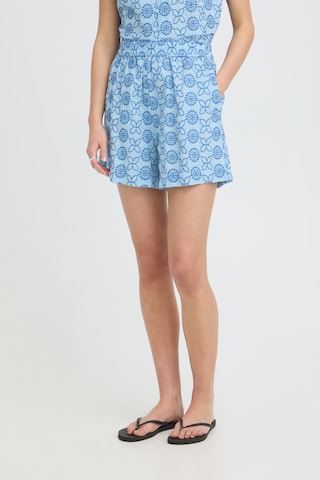 ICHI Loose fit Pants in Blue: front