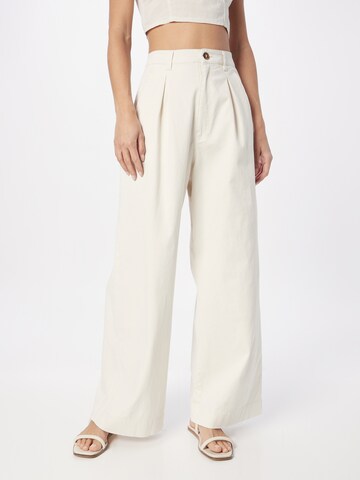 NLY by Nelly Wide leg Pleat-front trousers in White: front