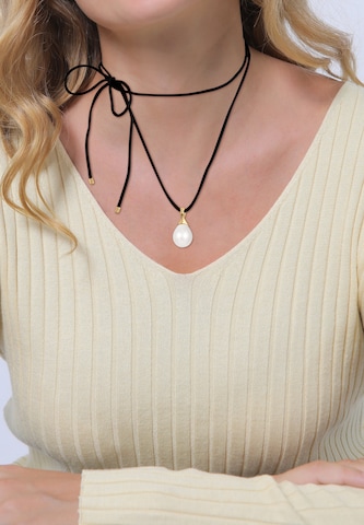 ELLI Necklace in Black