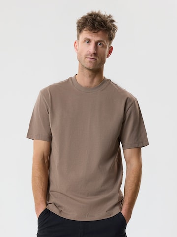 TWO SOON - Camiseta en marrón: frente