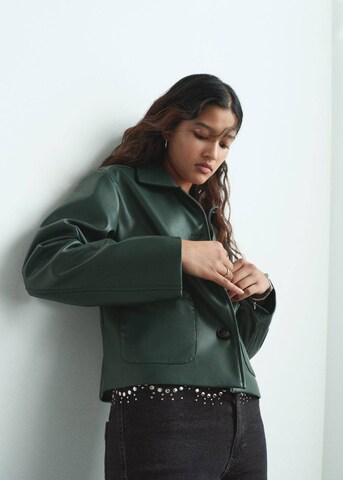 MANGO TEEN Between-Season Jacket in Green: front