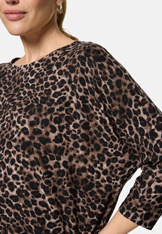 Maglietta di zero in marrone