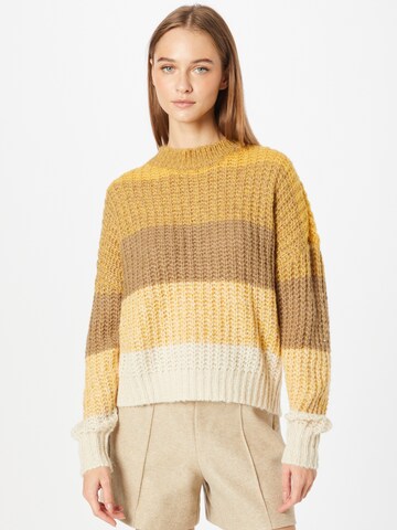 VILA Sweater 'Olivia' in Yellow: front