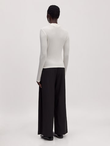 EDITED Tričko 'Cassandra' – bílá