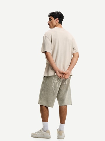 Loosefit Pantalon Bershka en gris