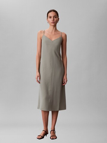 Robe Calvin Klein en gris : devant