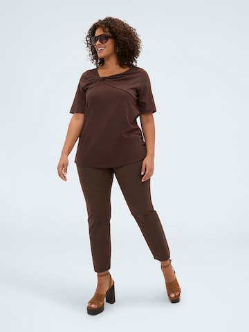 Skinny Pantalon Fiorella Rubino en marron
