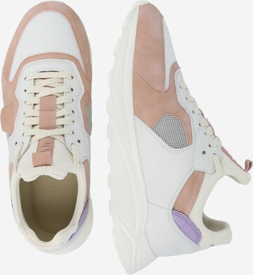 EKN Footwear Sneakers laag 'LARCH' in Roze