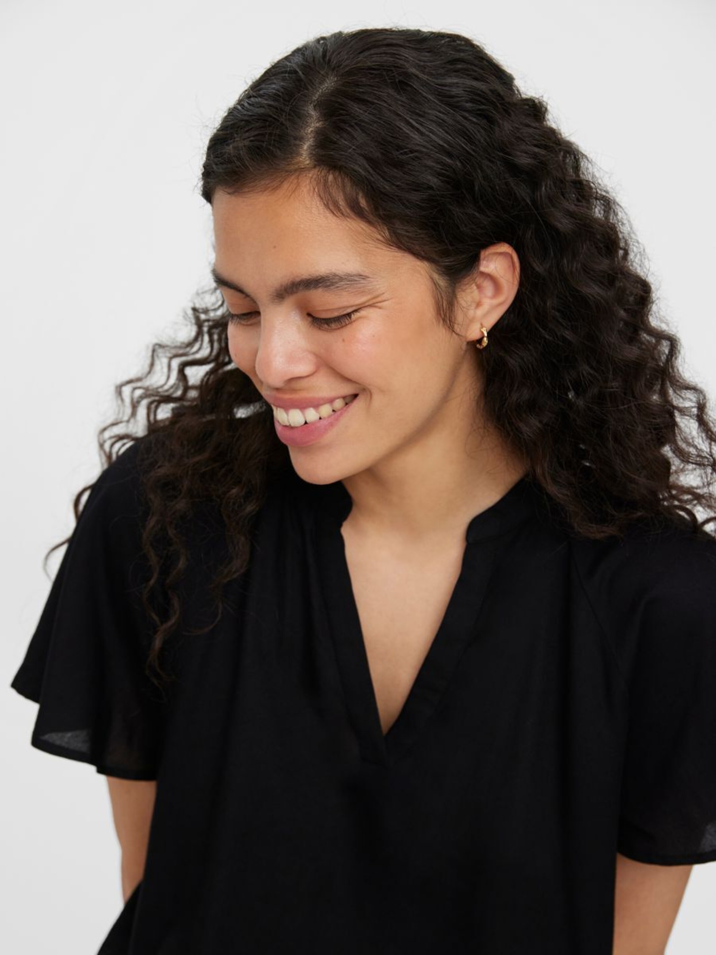 Frauen Blusen & Tuniken VERO MODA Bluse in Schwarz - FE81490 Frauen Blusen & Tuniken VERO MODA Bluse in Schwarz - FE81490
