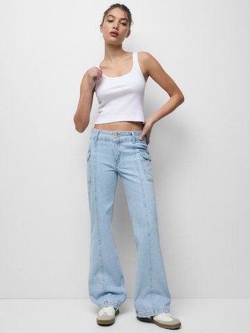 Pull&Bear Flared Jeans in Blue: front