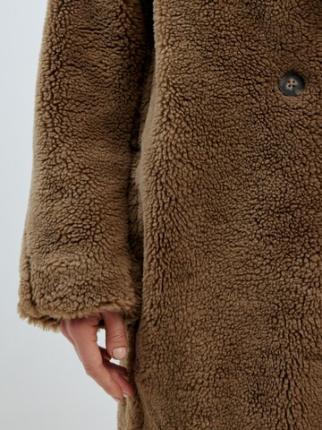 EDITED Winter coat 'Lya' in Brown