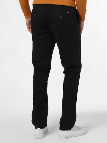 TOMMY HILFIGER - Regular Calças chino 'Denton' em preto