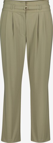 Betty & Co Loose fit Pants in Green: front