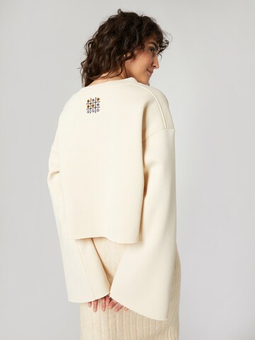 florence by mills exclusive for ABOUT YOU Sweatshirt 'Pearl' in Beige