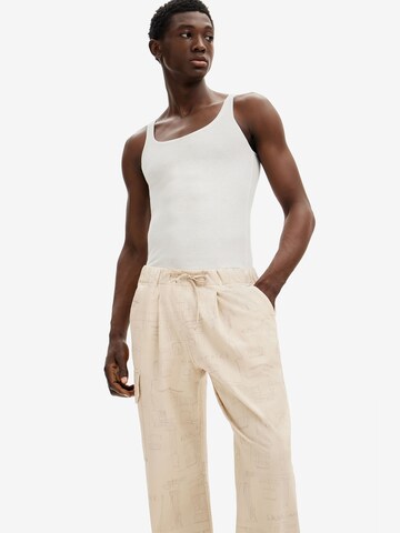 Desigual Loosefit Cargohose in Beige