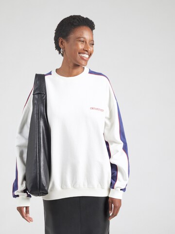iets frans Sweatshirt in Beige: voorkant