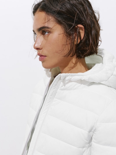 Pull&Bear Veste d’hiver en XS en blanc, Vue avec produit