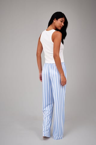 Loungeable Pyjama in Blau