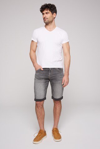 CAMP DAVID Slimfit Shorts 'RO:BI' in Grau