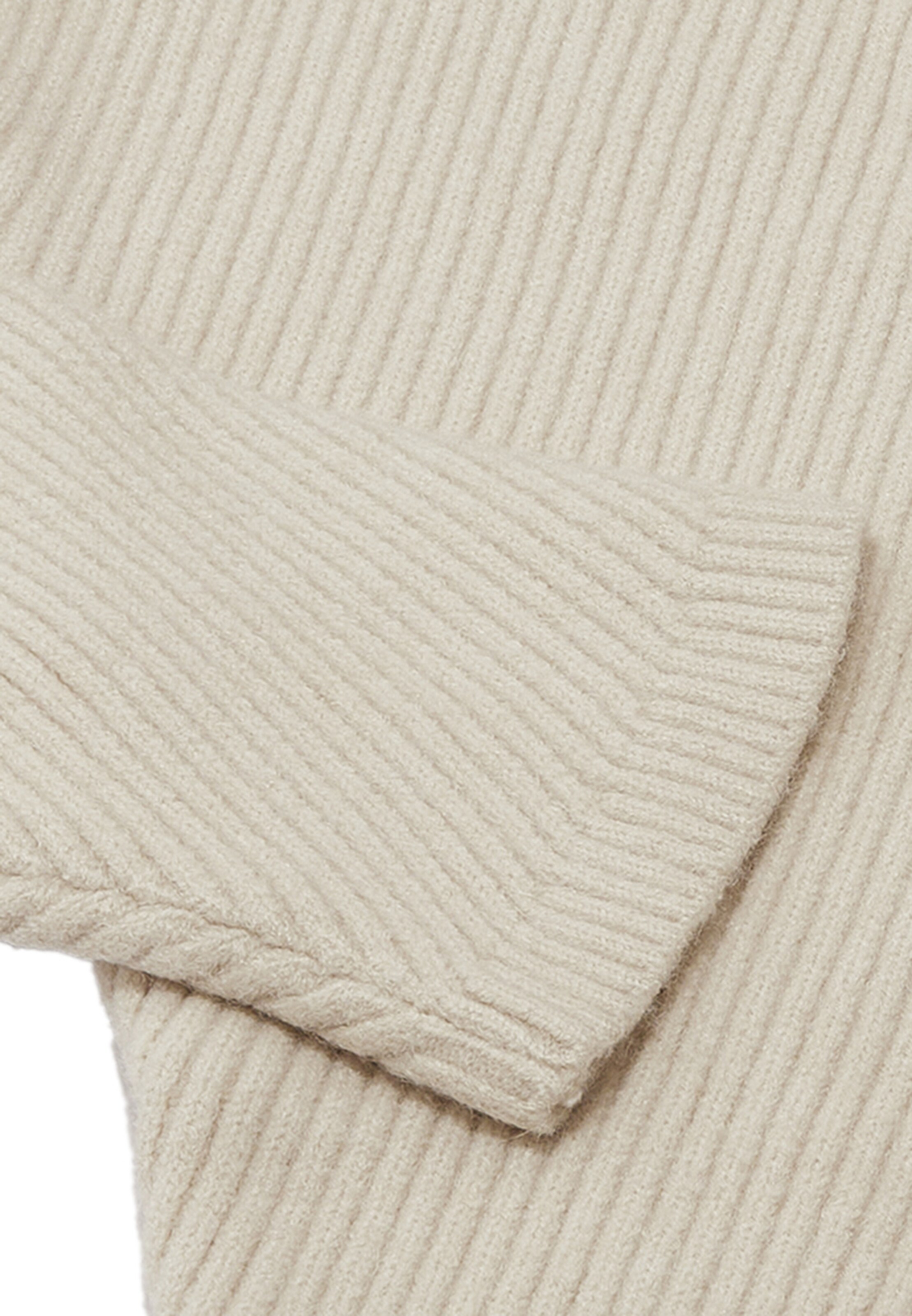 RISA Knit cardigan in White