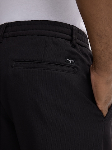 Regular Pantalon à pince 'Lui' STRELLSON en noir