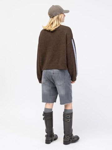 BROKE + SCHÖN Sweater in Brown