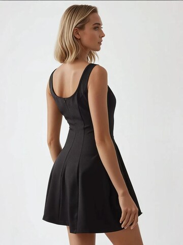 Hiccup Kleid in Schwarz