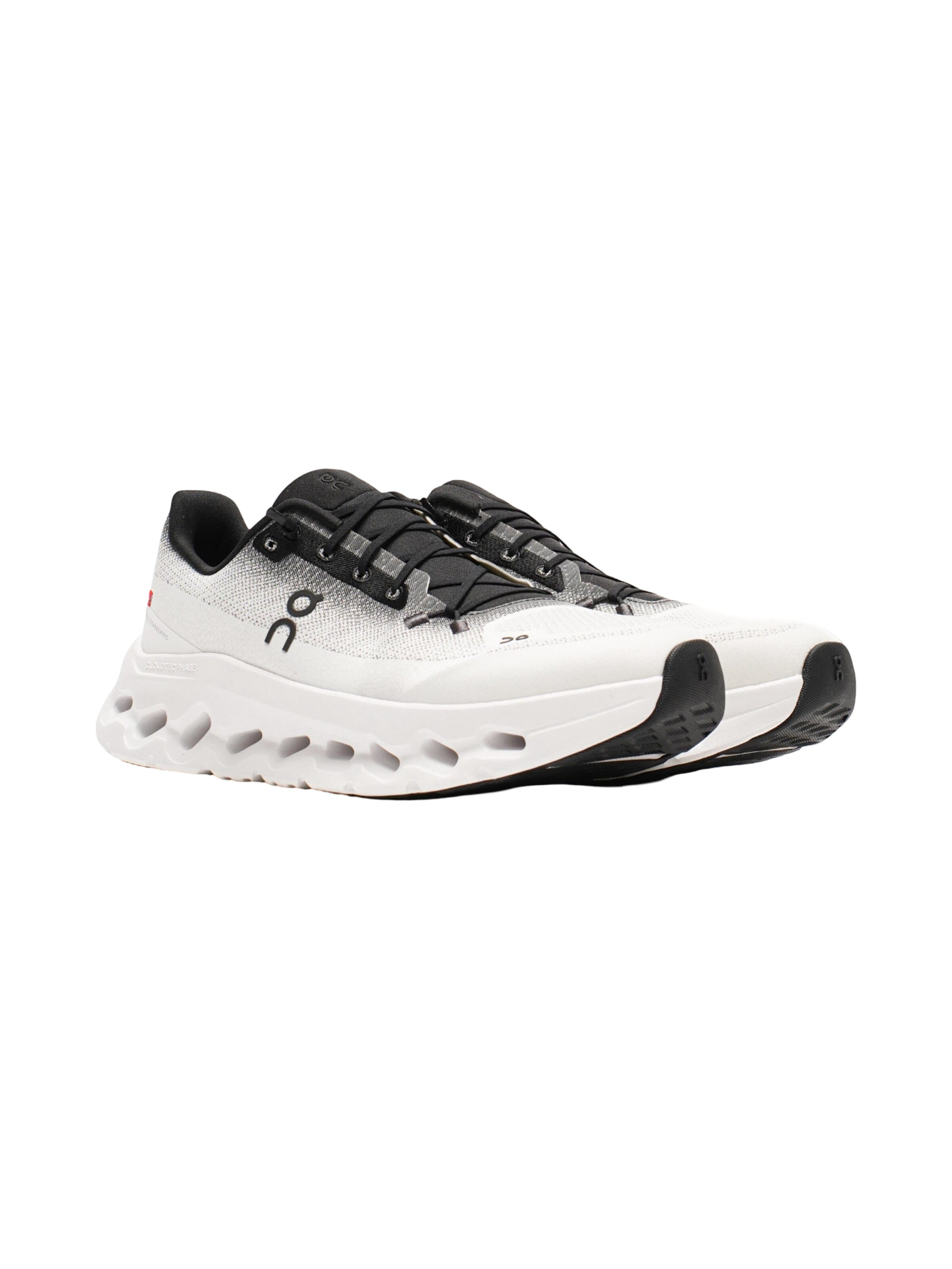 On Sneaker low 'On Running Cloudtilt Black Ivory'‌‌‌‌‌‌‌‌‌ in Weiß