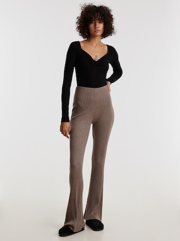 EDITED Flared Broek 'NOHEA' in Beige