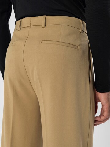 Antioch Regular Trousers in Brown