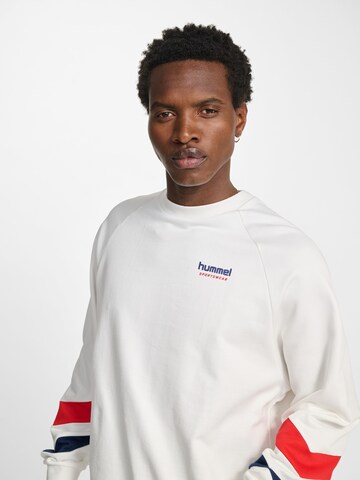 Hummel Sportsweatshirt in Wit