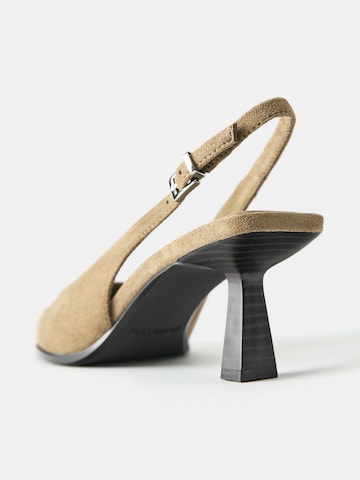 Pumps de la Pull&Bear pe maro