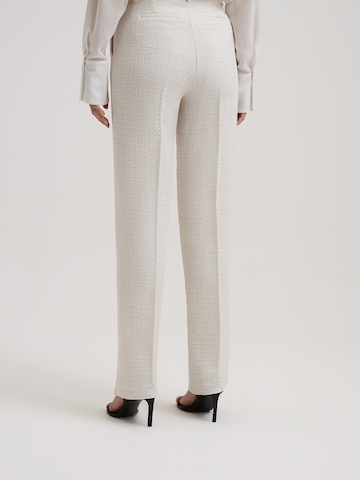 RÆRE by Lorena Rae Regular Pleat-Front Pants 'Elin Tall' in White