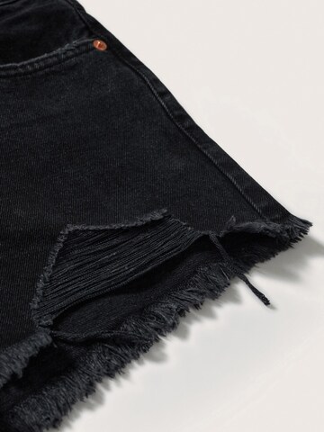 MANGO Regular Shorts in Schwarz