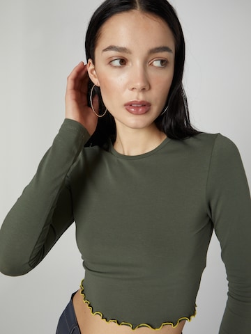 ABOUT YOU x Chiara Biasi Shirt 'Jule' in Groen