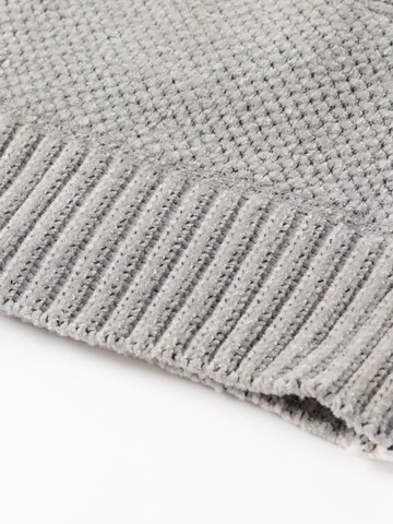 Youthup Knit Cardigan in Grey