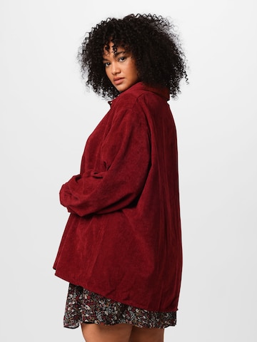 Nasty Gal Plus - Blusa em vermelho