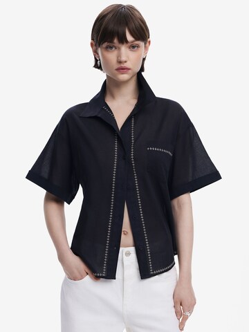 Desigual Blouse in Black: front