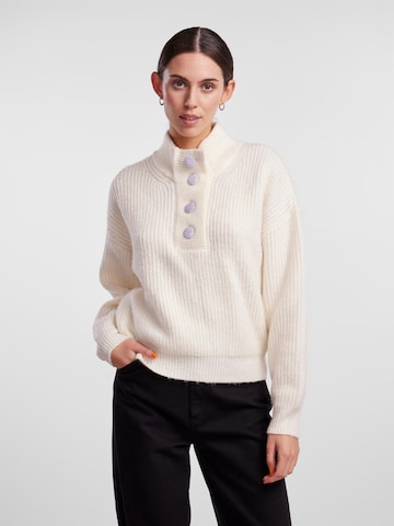 Pullover 'Ayana' di PIECES in bianco: frontale