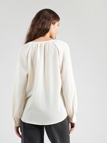 s.Oliver Pluus, värv beež