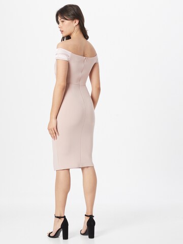 Rochie de cocktail de la Lipsy pe bej