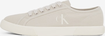 Calvin Klein Jeans Matalavartiset tennarit 'ESS' värissä valkoinen: etupuoli