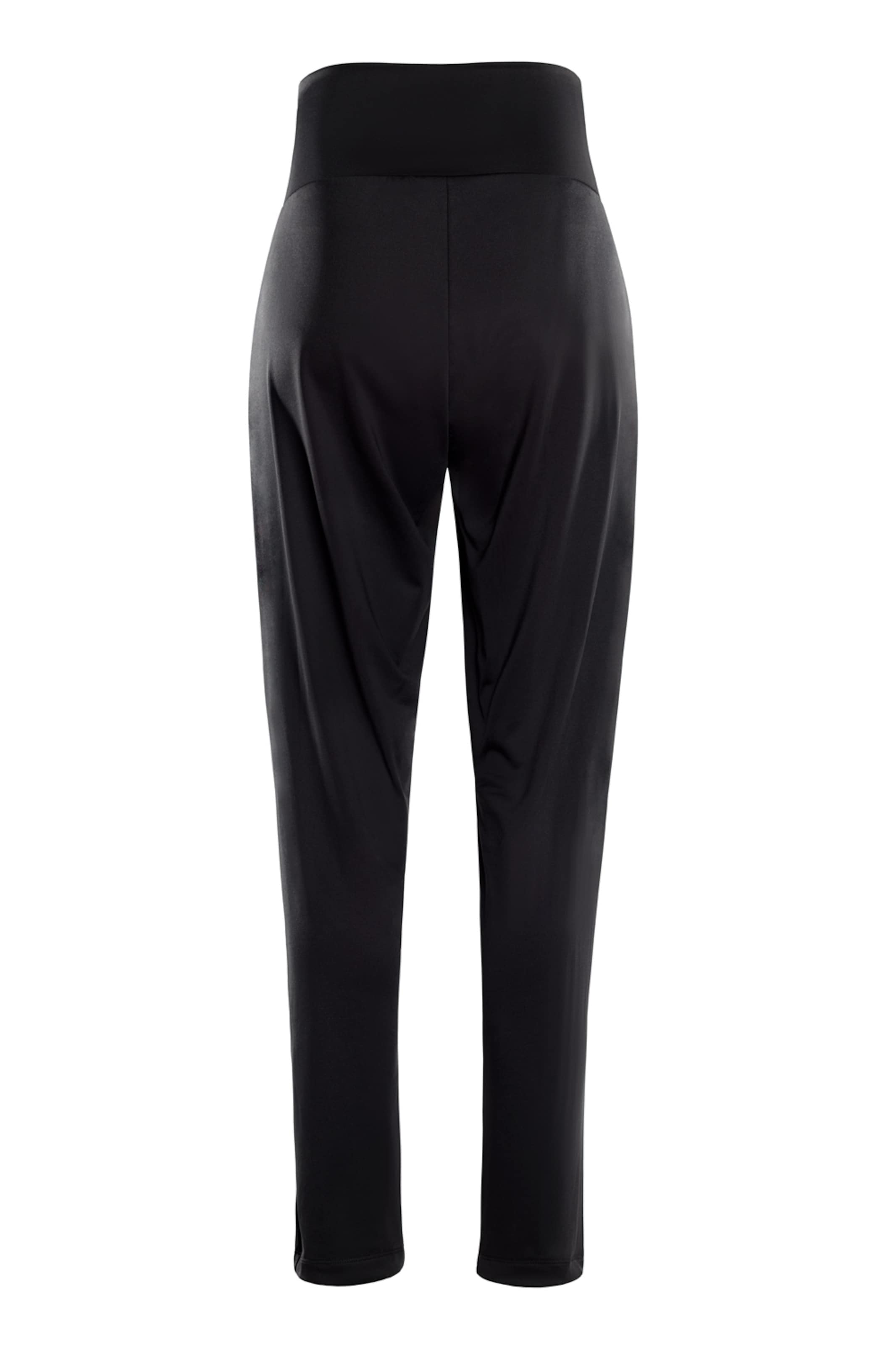 Winshape Tapered Urheiluhousut 'HP103' värissä musta