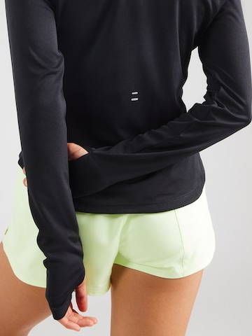 Sweat de sport 'TEMPO SWSH HBR' NIKE en noir