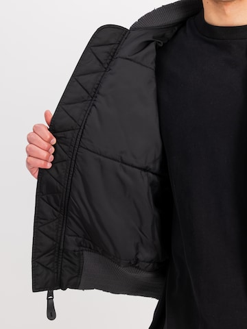 Veste mi-saison 'MA-1 Distressed' ALPHA INDUSTRIES en noir
