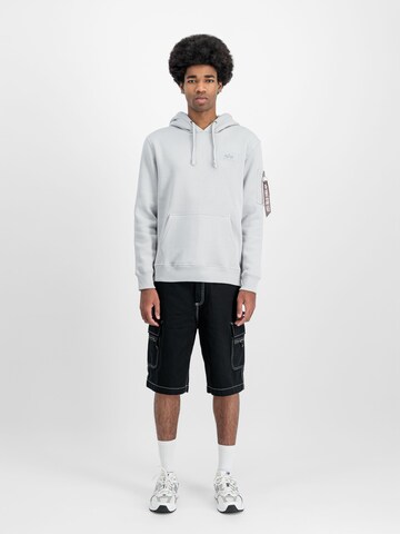ALPHA INDUSTRIES Sweatshirt‌‌‌‌‌‌‌ in Grau